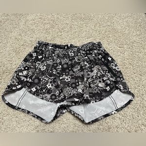 Lululemon Seawheeze Hotty Hot short 4”